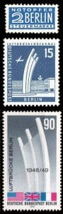 Briefmarken in Gedenken an die Luftbrücke